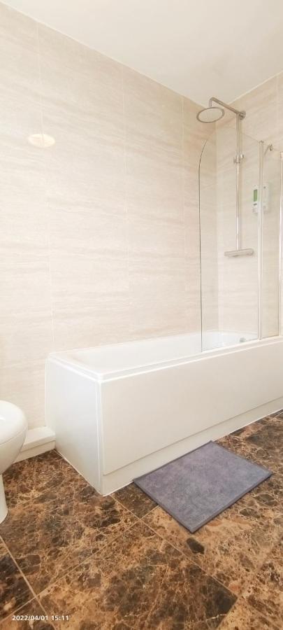 شقة Acacia Flat 189 In Wembley لندن المظهر الخارجي الصورة